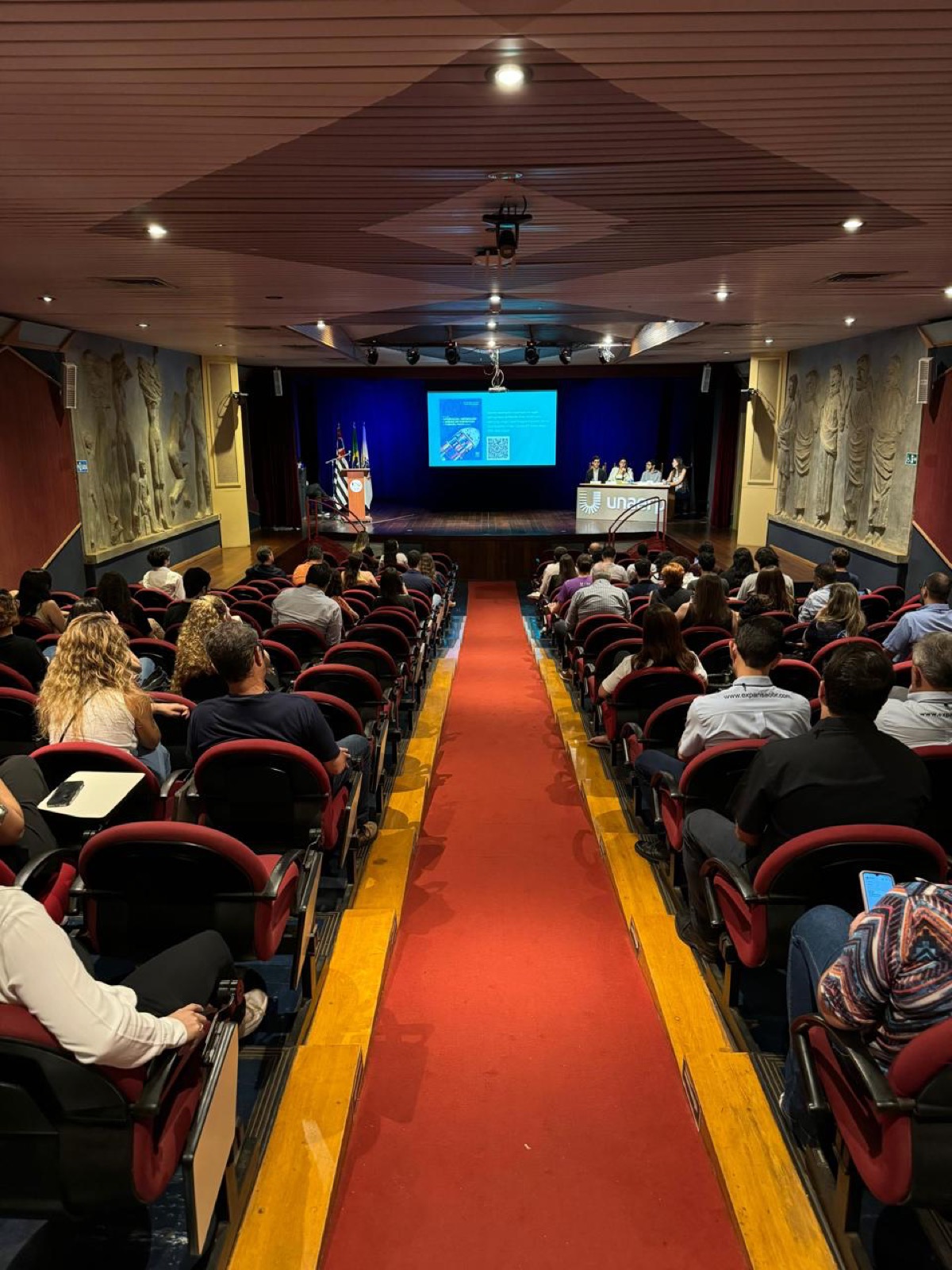 Momentos do curso de Relações Internacionais